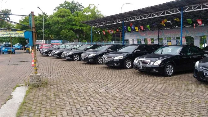 Mercedes Benz E Class